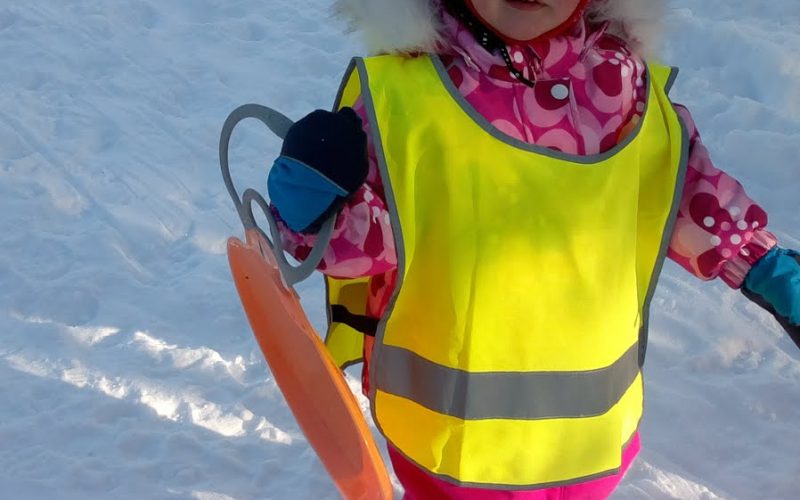 pulkkamäkeen matkalla Roosa